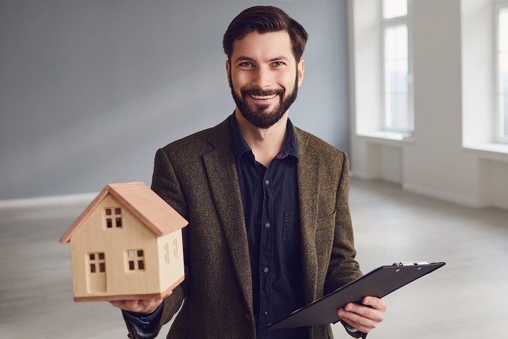How to Succeed as a Real Estate Agent