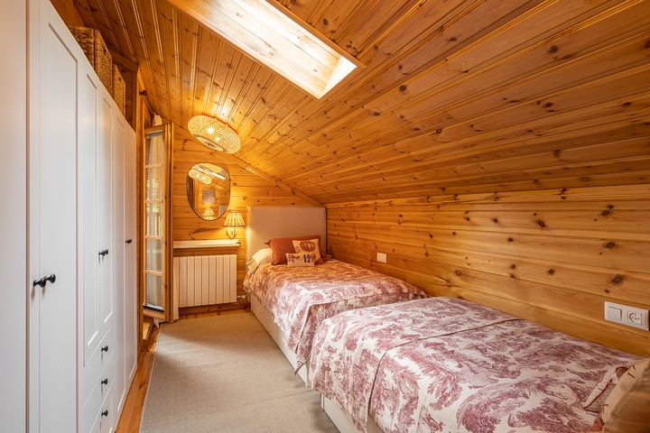 9 Stylish Shared Bedroom Ideas for Small Rooms